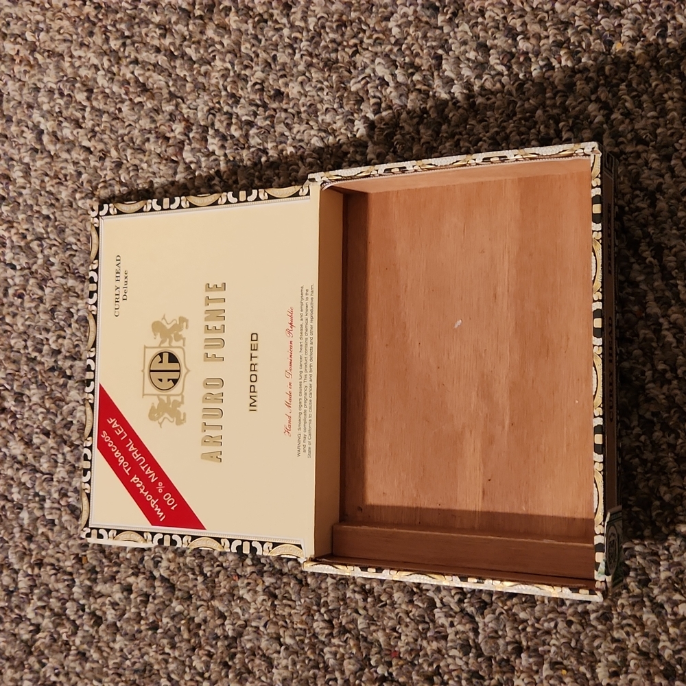 Cuban cigar Box - Picture 5 of 5